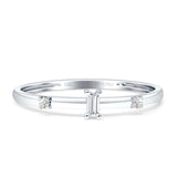 Diamant-Ring mit drei Steinen, minimalistisches Baguette, 14 Karat Gold, 0,09 ct