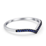 Eheringring aus 14-karätigem Gold, 0,18 ct, rund, 4 mm, F, S2, V-Form, natürlicher blauer Saphir, Chevron-Diamant, halbe Ewigkeit